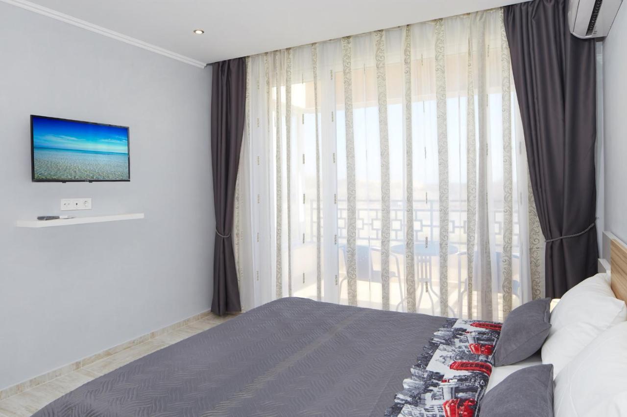 Niko'S Apartments Deluxe Νεσέμπαρ Εξωτερικό φωτογραφία